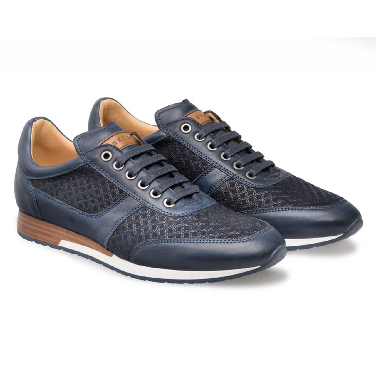 mens dress sneaker